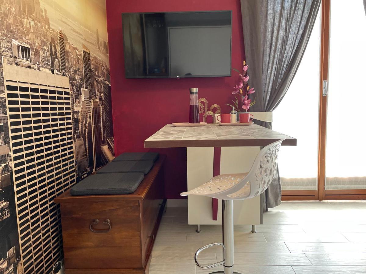 Studio Flat Policlinico G B Rossi Borgo Roma 维罗纳 外观 照片